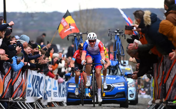 salopette ciclismo Groupama-FDJ